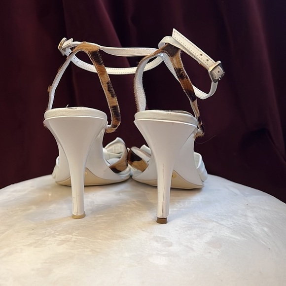 Via Spiga White and Leopard Ankle Strap Sandals Size 8.5 - Picture 4 of 7